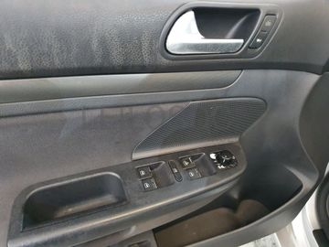 Volkswagen Golf 1.4 FSI · Ano 2005