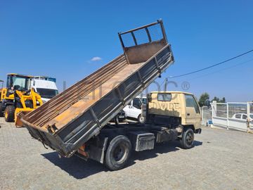 Toyota Dyna 250 · Basculante · Ano 1997