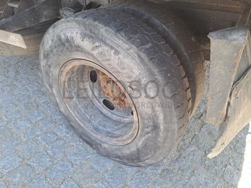 Toyota Dyna 250 · Basculante · Ano 1997