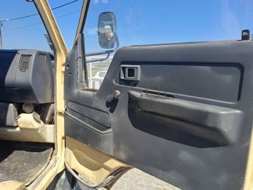 Toyota Dyna 250 · Basculante · Ano 1997