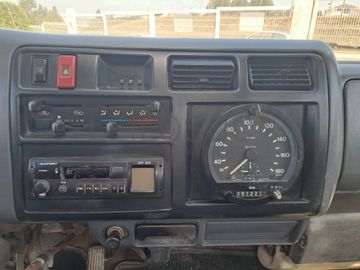 Toyota Dyna 250 · Basculante · Ano 1997