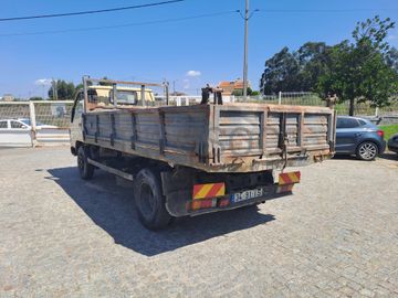 Toyota Dyna 250 · Basculante · Ano 1997