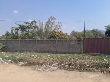 Infraestruturas em terreno no Bairro Canongola - Tete