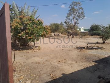 Infraestruturas em terreno no Bairro Canongola - Tete