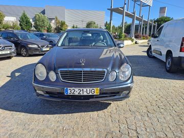 Mercedes-Benz E270 CDI · Ano 2002