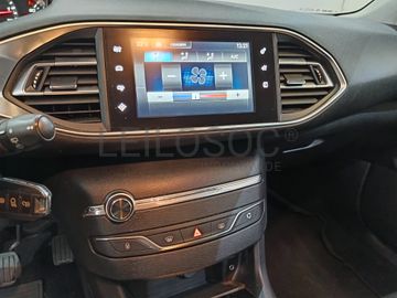 Peugeot 308 · Ano 2015