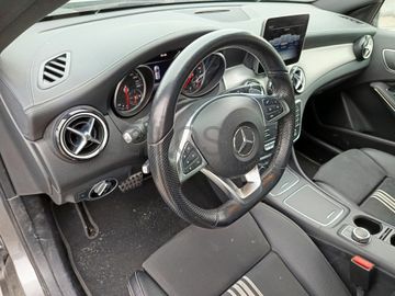 Mercedes-Benz A 180D · Ano 2018