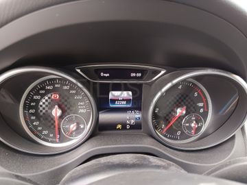 Mercedes-Benz A 180D · Ano 2018