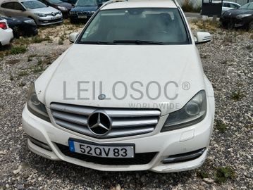 Mercedes-Benz C 220 CDI  · Ano 2011