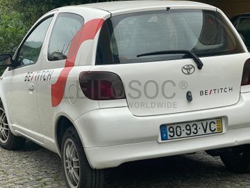 Toyota Yaris · Ano 2003
