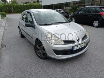 Renault Clio · Ano 2009