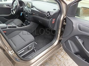 Mercedes-Benz B180 CDI · Ano 2013