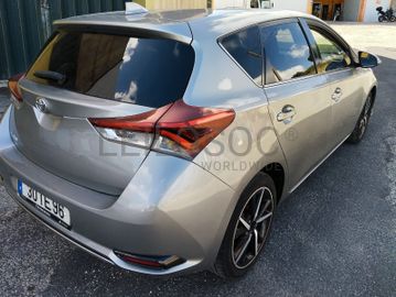 Toyota Auris · Ano 2017