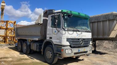 Camião Basculante Tras. 26 T Mercedes-Benz ACTROS 2632K/36 6x4