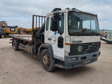 Camião Tri-basculante 15 T Volvo  FL 615-50