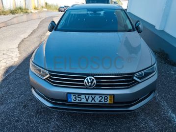 Volkswagen Passat B8 Variant 1.6 TDI · Ano 2015