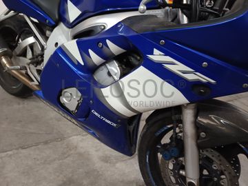 Yamaha YZF-R6 · Ano 2000