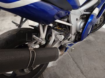 Yamaha YZF-R6 · Ano 2000