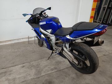 Yamaha YZF-R6 · Ano 2000