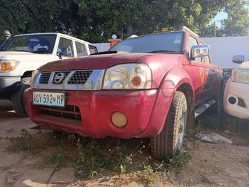 Nissan NP300 Hardbody · Ano 2012