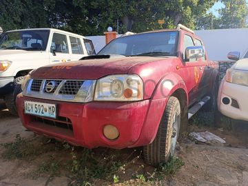 Nissan NP300 Hardbody · Ano 2012