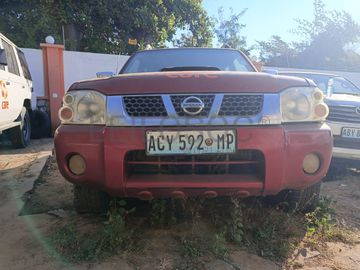 Nissan NP300 Hardbody · Ano 2012