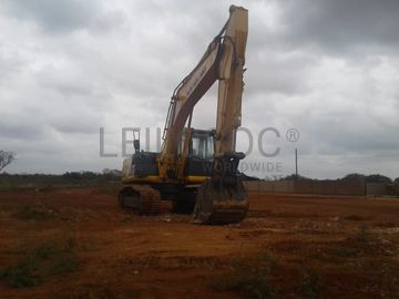 Escavadora NEW HOLLAND KOBELCO E215B