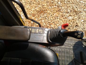 Escavadora giratória KOMATSU PC 210 7K