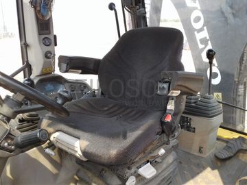 Retroescavadeira VOLVO BL61B