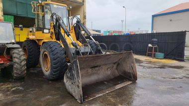 Pá escavadora CATERPILLAR T18F