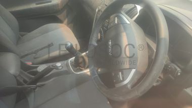 viatura de marca IZUZU