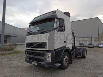 Volvo FH12 4x2 · Ano 2003