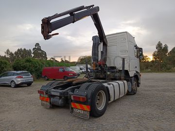 Volvo FH12 com Grua Hiab 4x2 · Ano 2003