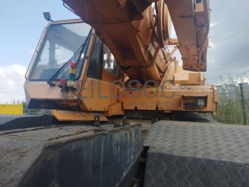 Grua  Tadano