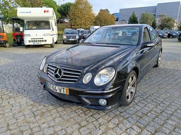 Mercedes-Benz E220 · Ano 2002