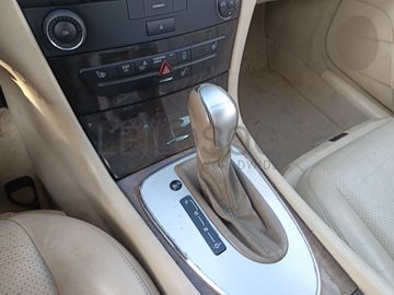 Mercedes-Benz E220 · Ano 2002