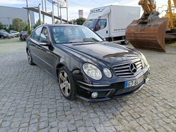 Mercedes-Benz E220 · Ano 2002