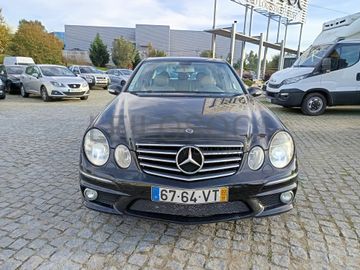 Mercedes-Benz E220 · Ano 2002