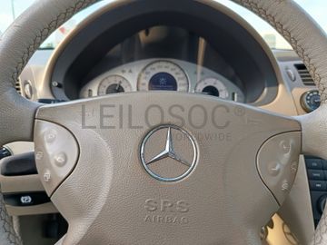 Mercedes-Benz E220 · Ano 2002