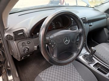 Mercedes-Benz C220 CDI · Ano 2000