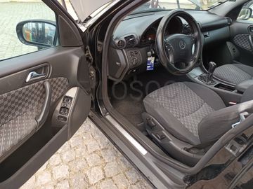 Mercedes-Benz C220 CDI · Ano 2000