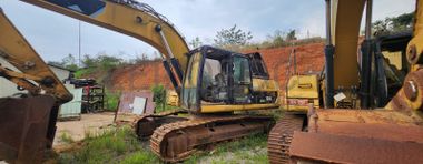 CATERPILLAR 25T Crawler Excavator with Spare Parts