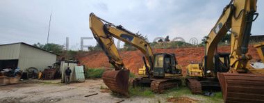 CATERPILLAR 25T Crawler Excavator with Spare Parts