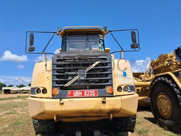 VOLVO 40T Articulated Dump Truck with Spare Parts