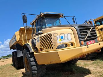 VOLVO 40T Articulated Dump Truck with Spare Parts 