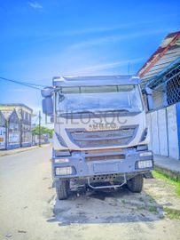 Camion IVECO Trakker 380 (2018) 