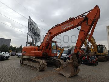 Giratória Rastos Doosan Solar 225 LCV · Ano 2005