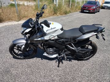 Bajaj Pulsar NS 200 · Ano 2018