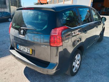 Peugeot 5008 · Ano 2011 · 7 Lugares