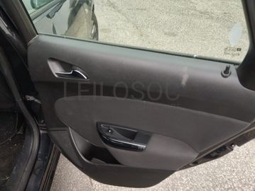 Opel Astra · Ano 2013